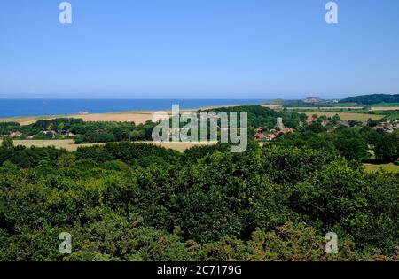 Blick auf weybourne Dorf von Muckleburgh Hügel, Norden norfolk, england Stockfoto