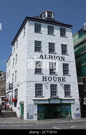 Kanalinseln. Guernsey. St. Peter Port. Albion House Inn am Quay. Stockfoto