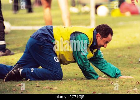 Osvaldo Ardiles Manger von Tottenham Hotspur auf dem Trainingsgelände im Jahr 1994 Stockfoto