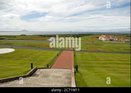 Turnberry, Schottland, Großbritannien. Juli 2020. Bild: Neue Forderungen nach einer Untersuchung der Geschäfte Trumps wurden gestellt, nachdem Trump Turnberry Resort die Erweiterung des Resorts und den Bau einer neuen Entwicklung auf dem umliegenden Land westlich des Hotelkomplexes in den Blick nimmt. Quelle: Colin Fisher/Alamy Live News Stockfoto