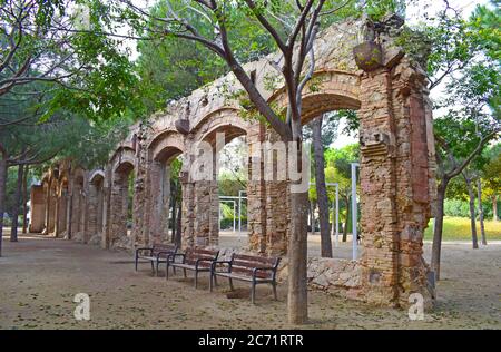 Aquädukt in El Clot öffentlichen Park in Barcelona Spanien Stockfoto