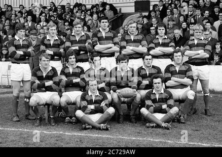 Aberavon RFC Team-Foto vor dem WRU Cup Halbfinale gegen Llanelli RFC auf St. Helen's Rugby and Cricket Ground, Swansea, Wales am 12. April 1972 aufgenommen. Stockfoto