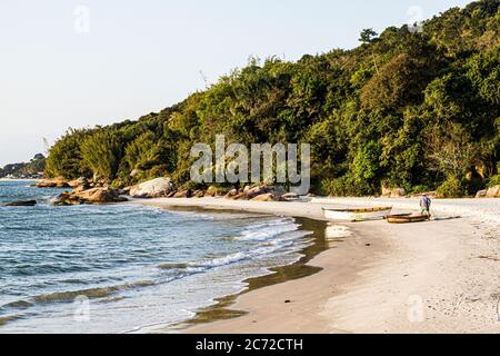 Daniela Beach. Florianopolis, Santa Catarina, Brasilien. Stockfoto