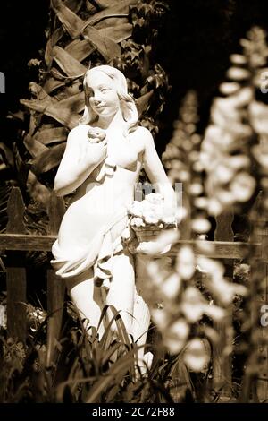 Garden Statue, Los Rios Historic District, San Juan Capistrano, Orange County, Kalifornien, USA Stockfoto