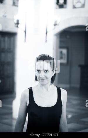 Porträt einer 40-jährigen Frau mit positiver Einstellung Stockfoto
