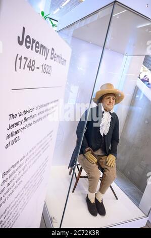 Jeremy Bentham - Auto-Symbol, auf der Anzeige im Student Center, University College London Stockfoto