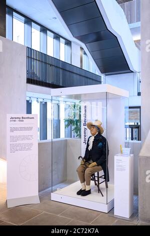 Jeremy Bentham - Auto-Symbol, auf der Anzeige im Student Center, University College London Stockfoto