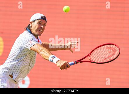 Berlin, Deutschland. Juli 2020. Tommy HAAS (GER) in seinem Spiel gegen Jannik SINNER (ITA) beim Tennis bett1 ASSE Tennisturnier auf Gras in Berlin, 13. Juli 2020. © Peter Schatz / Alamy Live News Credit: Peter Schatz/Alamy Live News Stockfoto