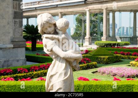Wunderschöne Gärten im alcazar auf der Burg Chapultepec in Mexiko-Stadt Stockfoto