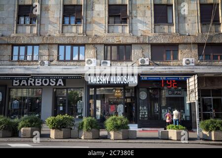 BELGRAD, SERBIEN - 28. APRIL 2019: Takeshy Kurosawa Logo vor ihrer Boutique in Belgrad. Takeshy Kurosawa ist eine italienische Modekette Stockfoto