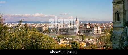 Parlamentsgebäude an der Donau, Budapest, Ungarn von der Budaer Burg aus gesehen, Budapest, Ungarn Stockfoto