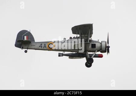 G-BGMC, ein Fairey Swordfish I (früher W5856 im Royal Navy Service), betrieben von der Royal Navy Historic Flight, die 2016 bei East Fortune angezeigt wird. Stockfoto