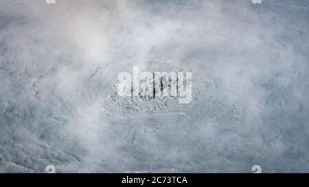 Hverir Myvatn Geothermie-Gebiet mit kochenden Schlammbecken und dampfenden Fumarolen in Island Stockfoto