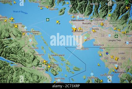 Flugverkehr über Vancouver (13. juli 2020, UTC 22.20) Kanada, im Internet mit Flightradar 24-Standort, während der Coronavirus-Pandemie-Periode Stockfoto