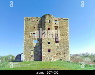 Ruine der Burg Arnstein, einer mittelalterlichen Festung im südlichen Teil des Harzes im Kreis Mansfeld, Sachsen-Anhalt, Deutschland. Stockfoto