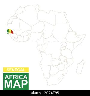 Afrika konturierte Karte mit hervorgehobener Senegal. Senegal Karte und Flagge auf Afrika Karte. Vektorgrafik. Stock Vektor