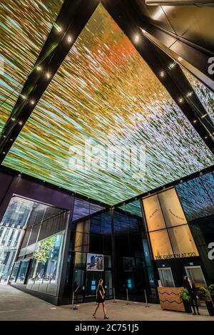 London, Großbritannien. Juli 2020. Das Restaurant, aber nicht der Sky Garden in 120 Fenchurch Street wurde wieder geöffnet - nach der Lockerung des Coronavirus (COVID-19) Sperre. Kredit: Guy Bell/Alamy Live Nachrichten Stockfoto