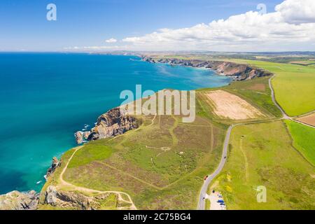 Luftaufnahme von Hell's Mouth, North Coast, Cornwall, England, Vereinigtes Königreich Stockfoto