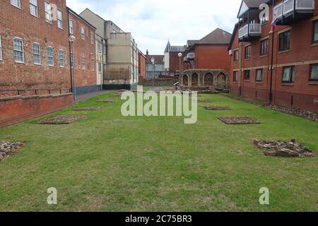 Ipswich, UK - 14. Juli 2020: Blackfriars - die Ruinen einer mittelalterlichen Kirche in der Foundation Street. Stockfoto