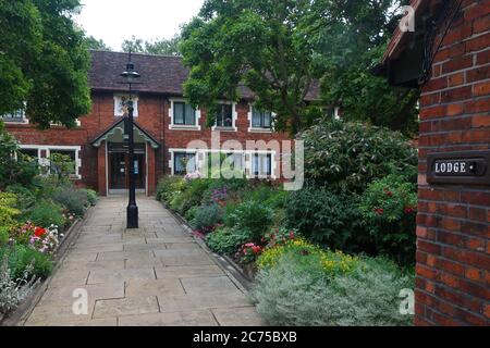 Ipswich, UK - 14 July 2020: Tooley Court - geschützte Unterkunft, Foundation Street. Stockfoto