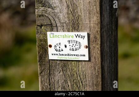 Der Lancashire Way Wegweiser, Grizedale Reservoir, Lancaster, Lancashire. Stockfoto