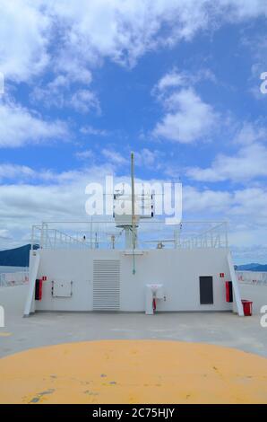 Kaitaki Fähransicht vom Oberdeck zum Schiff Navigationsstrukturen Stockfoto