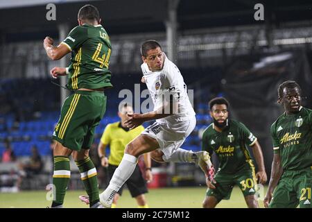 Orlando Florida USA. Juli 2020. LA Galaxy Forward Chicharito #14 macht einen Header während der MLS ist zurück Turnier bei ESPN Wild World of Sports in Orlando Florida USA am Montag, 14. Juli 2020. Bildnachweis: Marty Jean-Louis Kredit: Marty Jean-Louis/Alamy Live Nachrichten Stockfoto