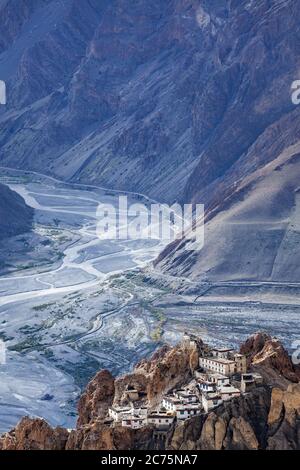 Dhankar Kloster thront auf einer Klippe im Himalaya, Indien Stockfoto