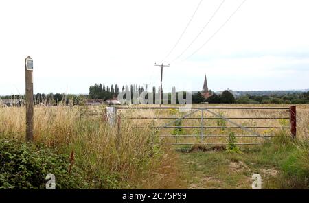 Land um Sevington in Ashford, Kent, da das Verkehrsministerium derzeit ein 27 Hektar großes Grundstück in der Nähe von Ashford kauft, da es sich anstellt, die EU am Ende des Jahres zu verlassen. Bilddatum: Dienstag, 14. Juli 2020. Die Regierung wurde wegen mangelnder Kommunikation mit den Bewohnern kritisiert, was der lokale Abgeordnete sagte, weil er "herumkrabbelte", um einen Ort für LKW-Überlauf zu finden. Siehe PA Geschichte POLITIK Brexit Ashford. Bildnachweis sollte lauten: Gareth Fuller/PA Wire Stockfoto