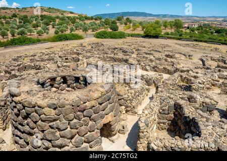 Ruinen der alten Stadt. Nuraghe Kultur, Sardinien, Italien Stockfoto