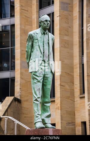 Statue von Donald Dewar, dem ersten schottischen Minister in der Buchanan Street Glasgow Stockfoto