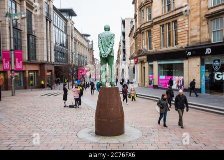 Statue von Donald Dewar, dem ersten schottischen Minister in der Buchanan Street Glasgow Stockfoto