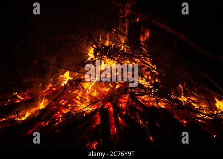 Mittsommerferien Festival Symbol Kamin, traditionell in Lettland Aufruf Ligo Abend Stockfoto