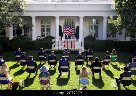 Washington, Usa. Juli 2020. Präsident Donald J. Trump hält am Dienstag, den 14. Juli 2020, eine Pressekonferenz im Rosengarten im Weißen Haus in Washington, DC ab. Foto von Tasos Katopodis/UPI Kredit: UPI/Alamy Live News Stockfoto