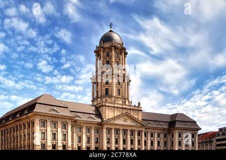 Das Alte Rathaus ist ein ehemaliges Verwaltungsgebäude in Berlin, das derzeit vom Senat genutzt wird. Stockfoto