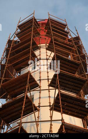Gerüstplattformen, Baustelle, Durban, Südafrika, Wartung auf Umhlanga Rocks Leuchtturm, Arbeit in Arbeit, Arbeit in Arbeit, Industrie Stockfoto
