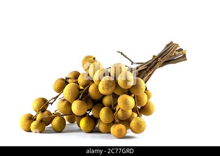 Frischer Longan isoliert auf weißem Hintergrund Stockfoto