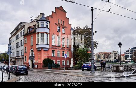 Polen, Breslau Stadt, Provinz Niederschlesien. Das Hotel Tumski liegt in Breslau am Ufer der oder Stockfoto