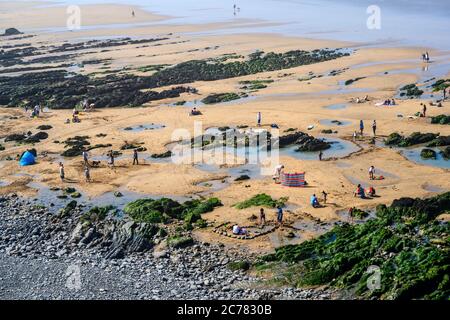 Der Strand an der Sandymouth Bay, Nord Cornwall, England, Großbritannien. Stockfoto