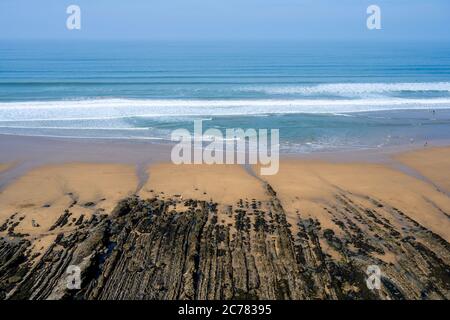 Der Strand an der Sandymouth Bay, Nord Cornwall, England, Großbritannien. Stockfoto