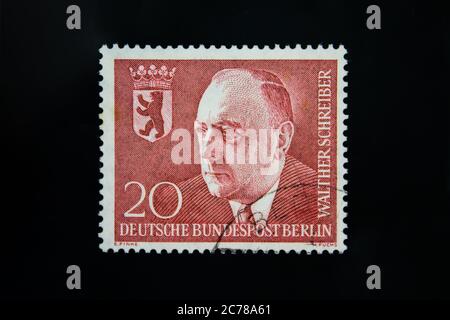 Briefmarke aus der BRD Berlin. Gedruckt 30.06.1960. 2. Jahrestag von Dr. Walther Schreiber. Stockfoto