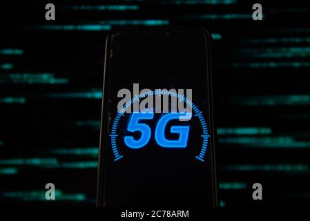 Polen. Juli 2020. In dieser Abbildung ist ein 5G-Logo auf einem Smartphone zu sehen. Kredit: Omar Marques/SOPA Images/ZUMA Wire/Alamy Live Nachrichten Stockfoto