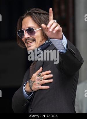 Foto zeigt: Johnny Depp kommt heute am High Court in London an. 15.7.20 Bild von Gavin Rodgers/ Pixel8000 Stockfoto