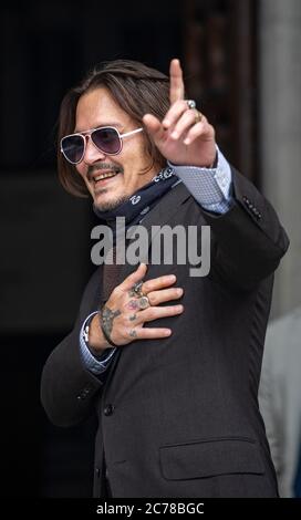 Foto zeigt: Johnny Depp kommt heute am High Court in London an. 15.7.20 Bild von Gavin Rodgers/ Pixel8000 Stockfoto