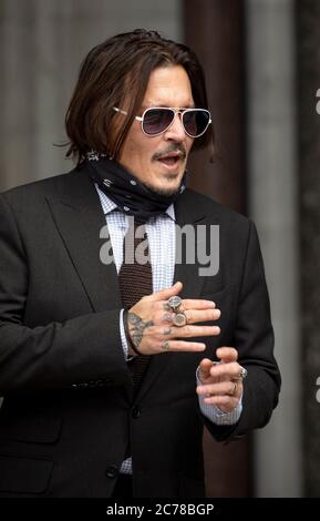 Foto zeigt: Johnny Depp kommt heute am High Court in London an. 15.7.20 Bild von Gavin Rodgers/ Pixel8000 Stockfoto