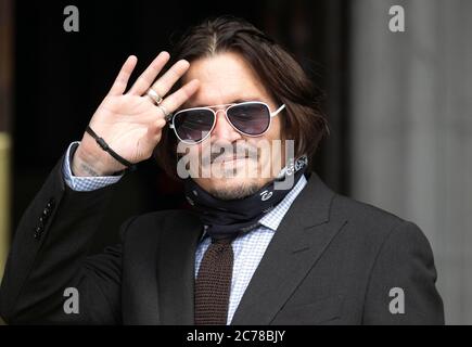 Foto zeigt: Johnny Depp kommt heute am High Court in London an. 15.7.20 Bild von Gavin Rodgers/ Pixel8000 Stockfoto