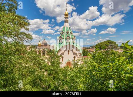 Rom zeigt Dutzende wundervolle Kirchen. Hier insbesondere Santa Caterina martyre, eine der wenigen russisch-orthodoxen Kirchen in Rom Stockfoto