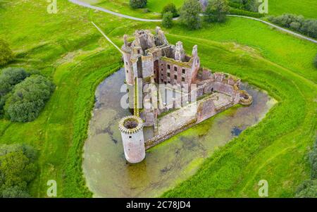 Luftaufnahme von Caerlaverock Castle in Dumfries und Galloway, Schottland, Großbritannien Stockfoto