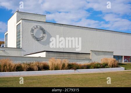 Das Äußere des De La Warr Pavillons in Bexhill-on-Sea, East Sussex, an der Südküste Stockfoto