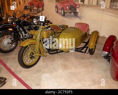 1928 HARLEY-DAVIDSON JD W/SIDECAR - The Royal Automobile Museum Stockfoto